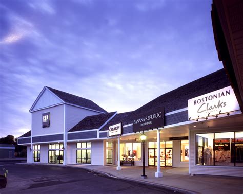 michael kors kittery maine|The Kittery Outlets .